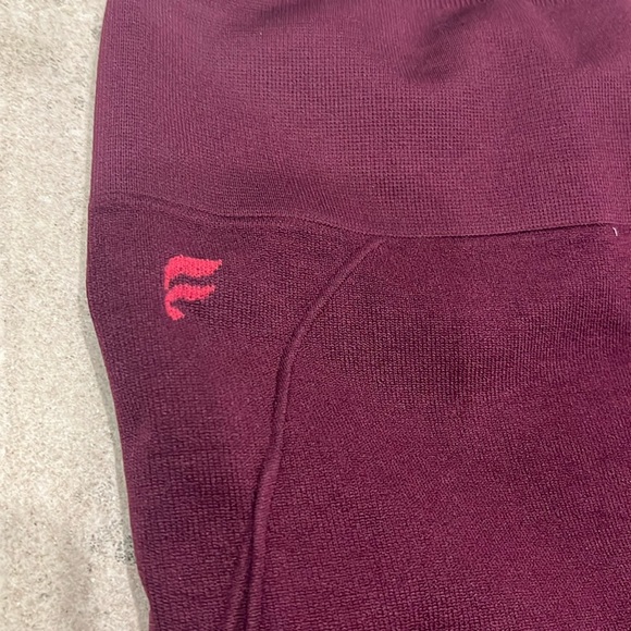 Fabletics Ruched Leggings - Picture 5 of 9